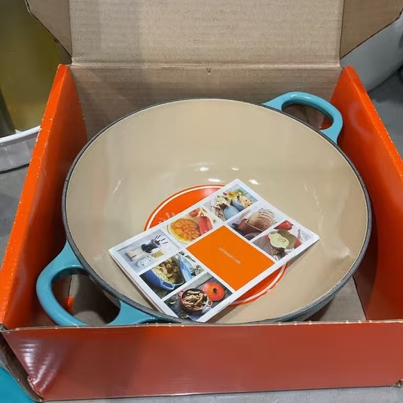 Le Creuset Aqua Dragon Cast Iron Dutch Oven - Picture 7 of 7